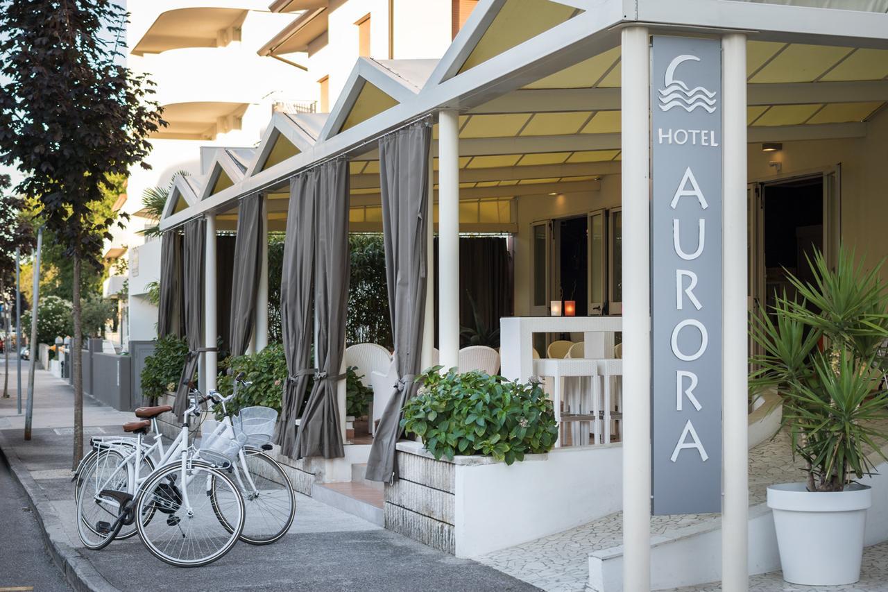 Hotel Aurora Lignano Sabbiadoro Buitenkant foto